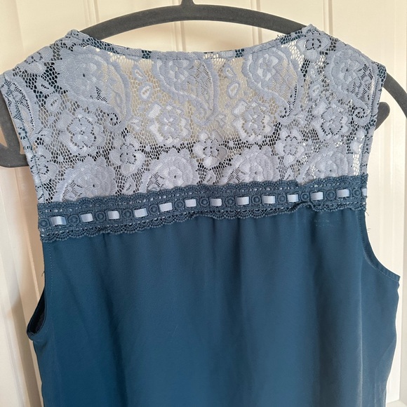 ModCloth Blouse - Picture 2 of 5